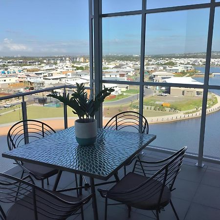 Salt At Oceanside Hotel Kawana Waters Exterior photo