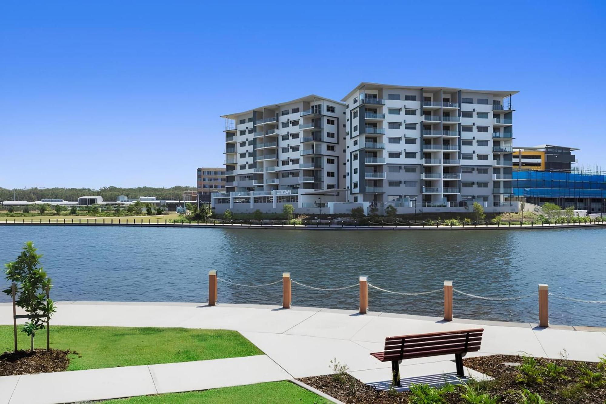 Salt At Oceanside Hotel Kawana Waters Exterior photo
